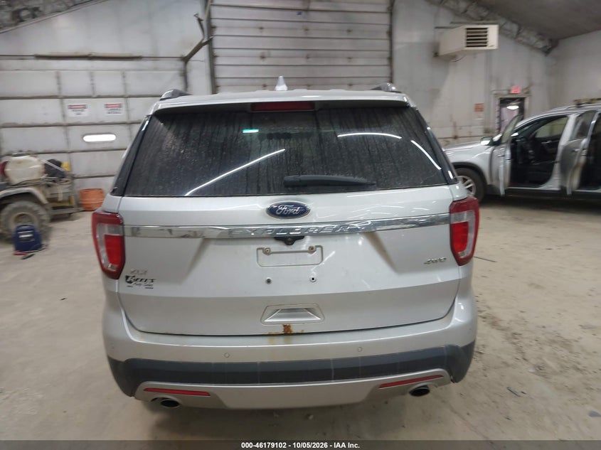 2017 FORD EXPLORER XLT · Photo 16