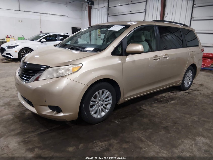 Vin: 5tdkk3dc0bs069795, lot: 46679055, toyota sienna le v6 20112