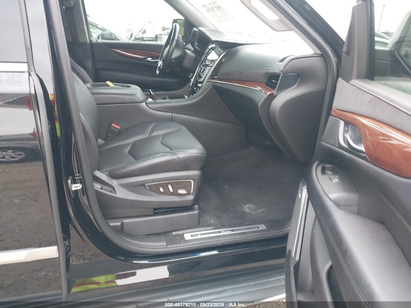 CADILLAC ESCALADE - zdjęcie 5