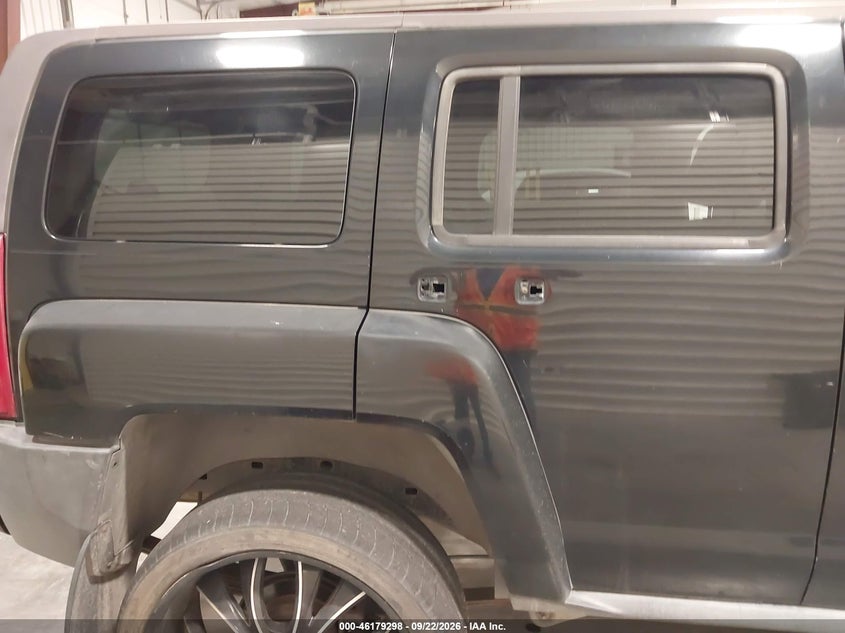 2007 HUMMER H3 SUV · Фото 6