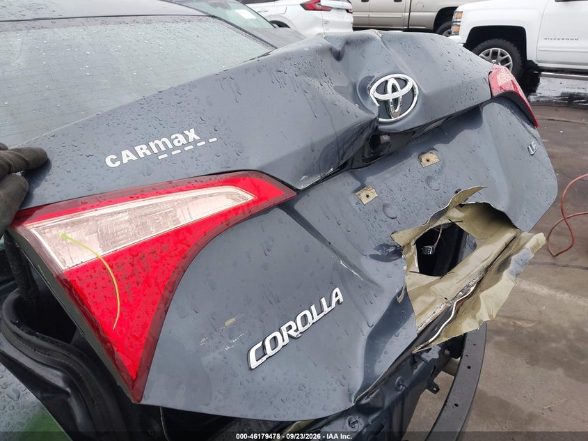 TOYOTA COROLLA - zdjęcie 18