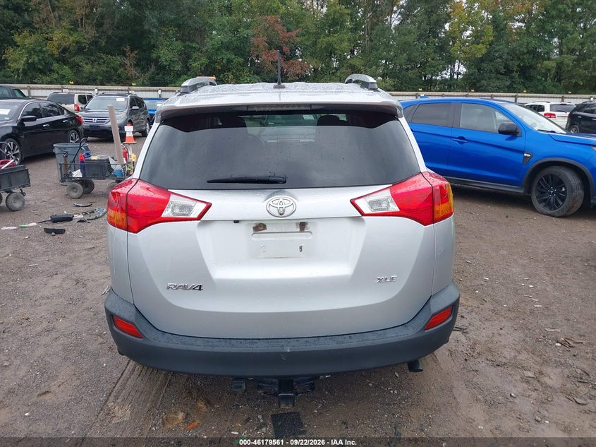 TOYOTA RAV4 - zdjęcie 16