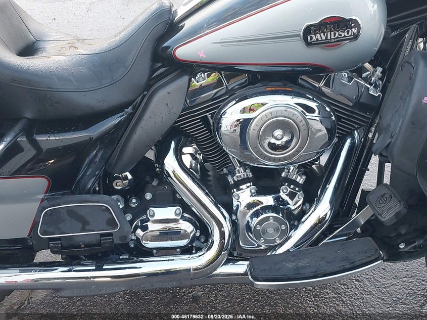 HARLEY-DAVIDSON FLHTCU 2010