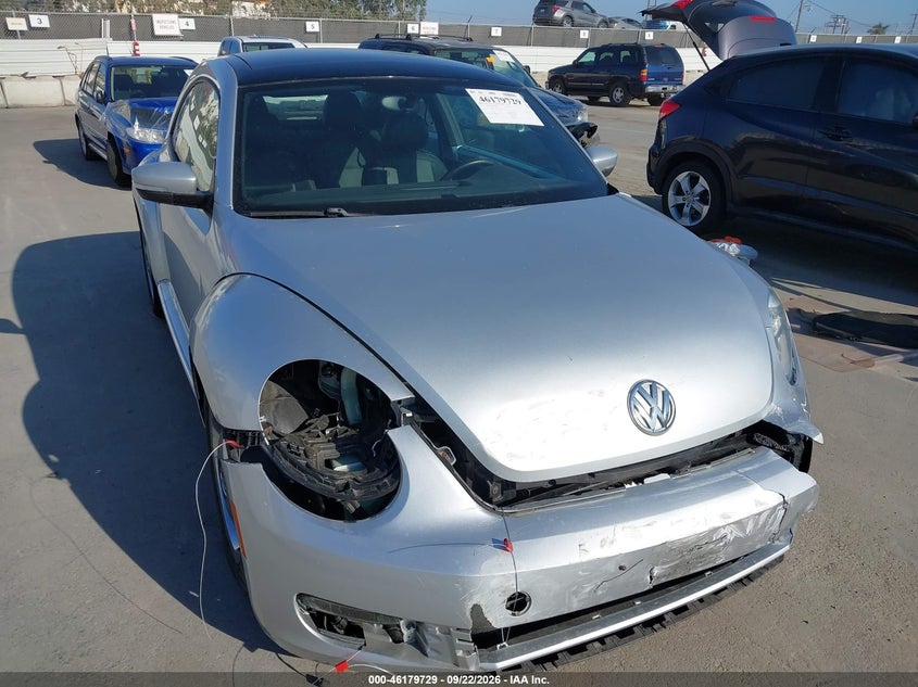 VOLKSWAGEN BEETLE 2012 VIN 3VWJP7AT9CM634326