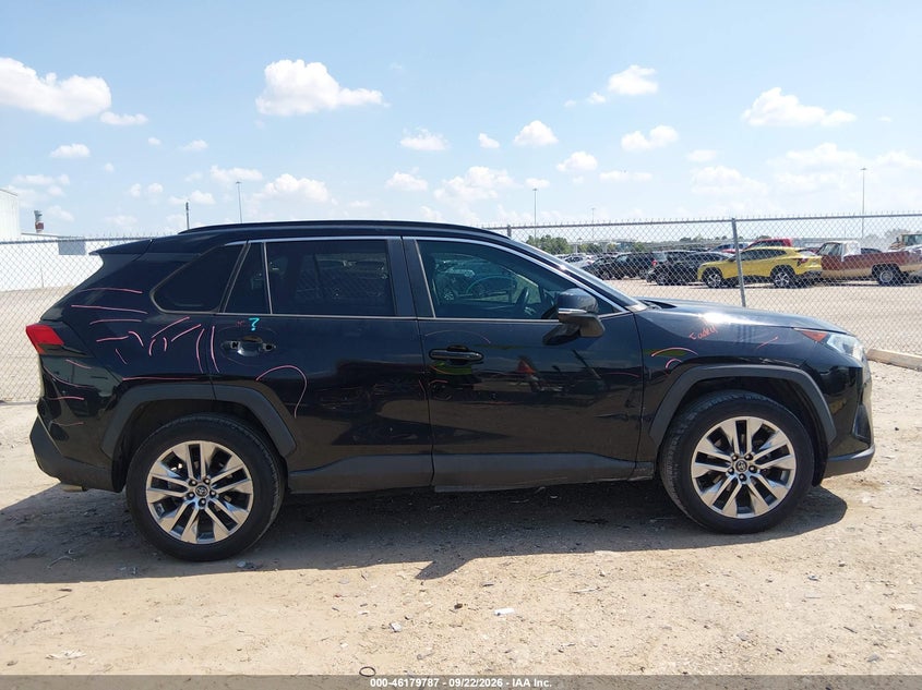 TOYOTA RAV4 - zdjęcie 13