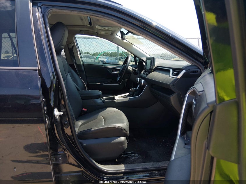 TOYOTA RAV4 - zdjęcie 5