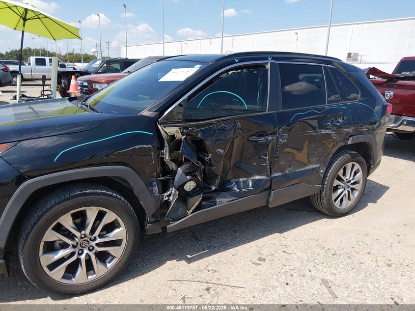 TOYOTA RAV4 - zdjęcie 6