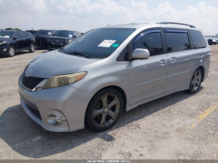 Vin: 5tdxk3dc4ds340835, lot: 46679684, toyota sienna se 8 passenger 20132