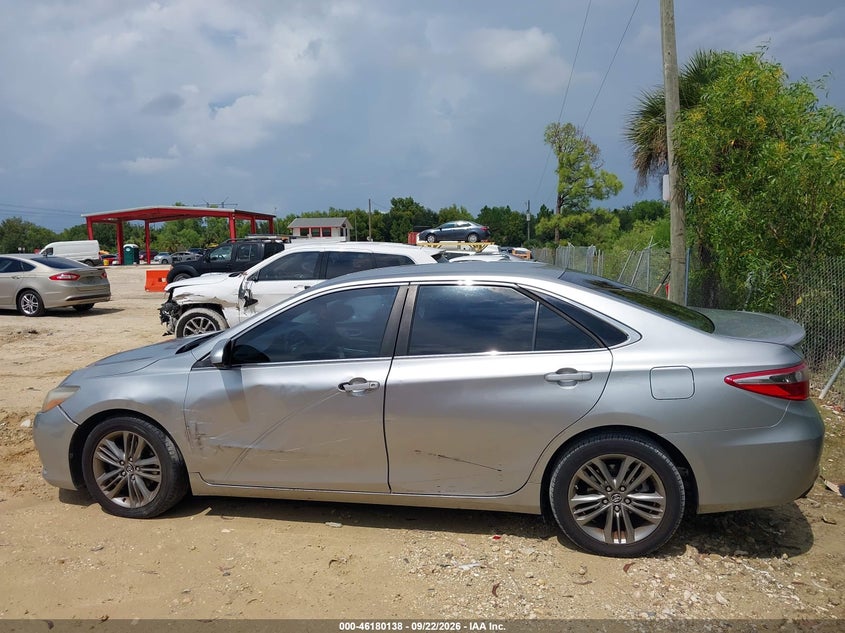 TOYOTA CAMRY - zdjęcie 14