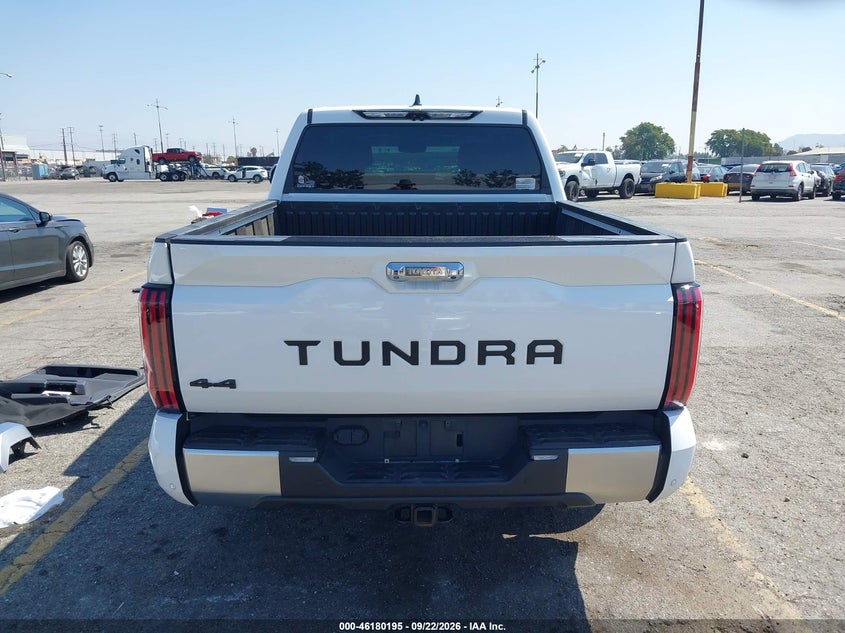 TOYOTA TUNDRA - zdjęcie 17
