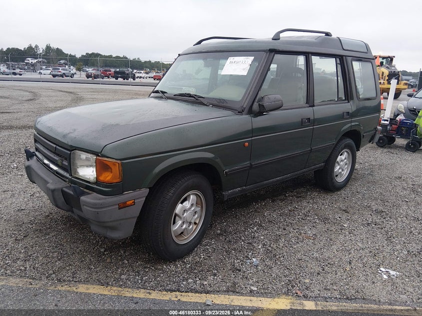 1996 Land Rover Discovery, Normal Wear & Tear, IAAI, VIN SALJY1243TA523586 — photo 2
