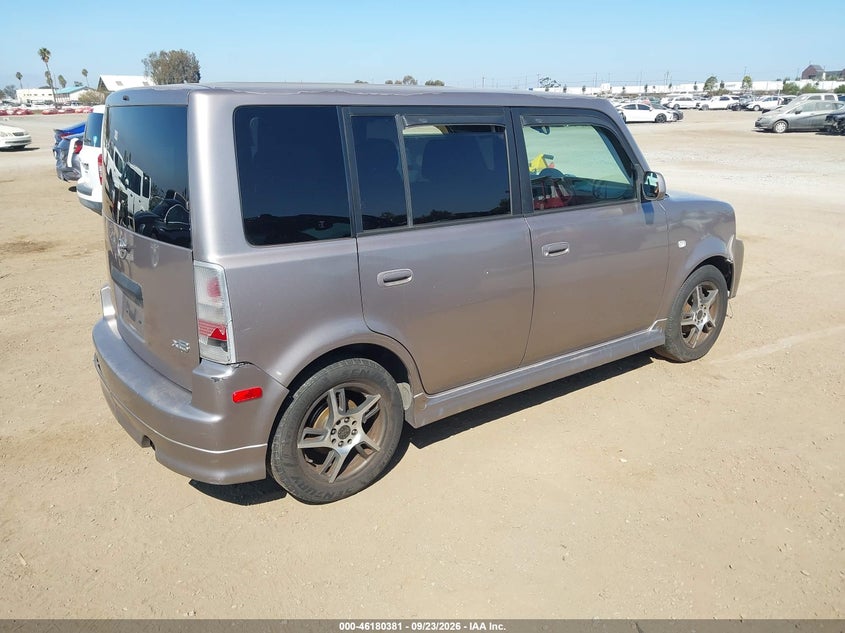 Фото 4 - SCION XB