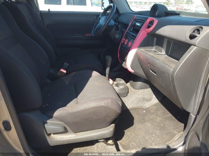 SCION XB 2005 VIN JTLKT324750197617