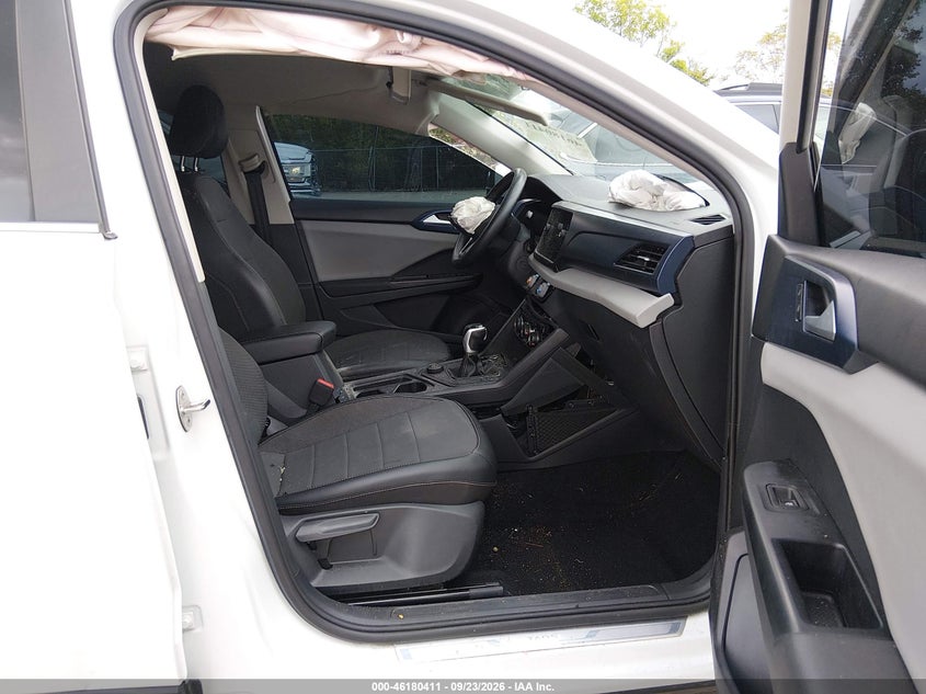 Vin: 3vvyx7b20nm075440, lot: 46680271, volkswagen taos 1.5t se 20224