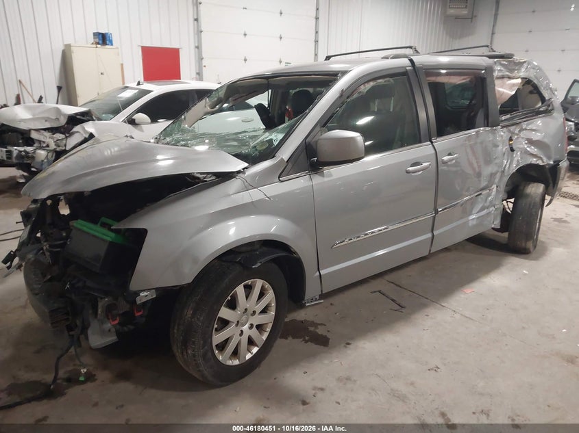 2014 CHRYSLER TOWN & COUNTRY VIN 2C4RC1BG0ER324755 — фото 2