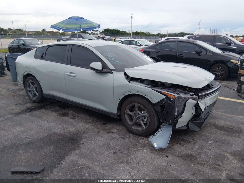 Vin: 3kpft4de8te388430, lot: 46680404, kia k4 lxs 2026 img_1