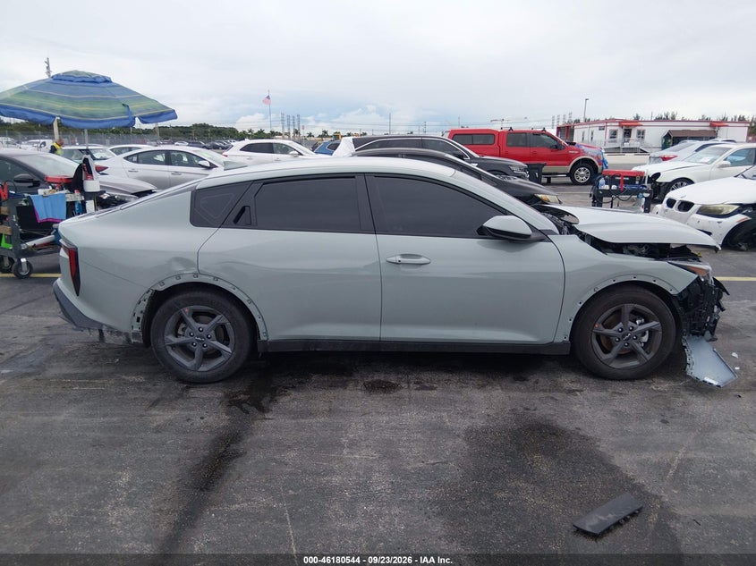 2026 KIA K4 LXS · Фото 14