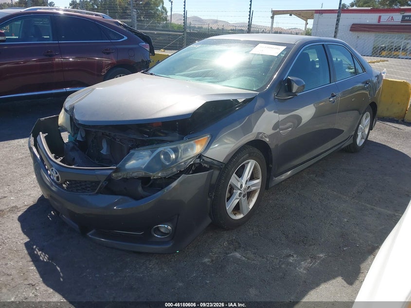 Vin: 4t1bf1fk4eu739101, lot: 46680466, toyota camry se 20142