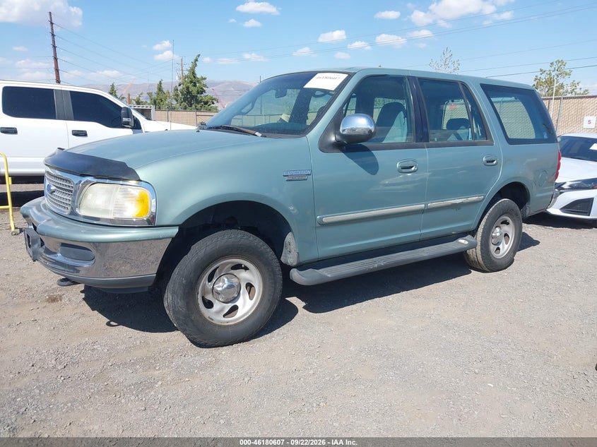 1997 Ford Expedition, Left Side, IAAI, VIN 1FMEU18W5VLB02405 — photo 2