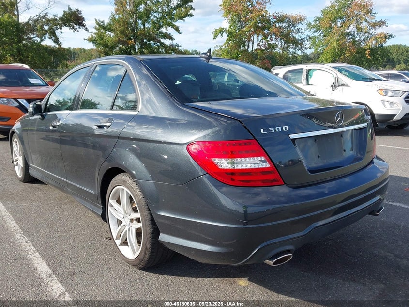Vin: wddgf8bbxca627545, lot: 46680496, mercedes-benz c 300 sport 4matic 20123