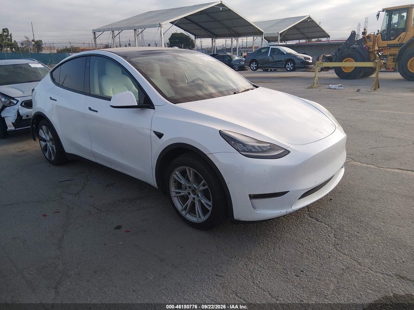 Vin: 5yjygdee4mf141705, lot: 46680636, tesla model y long range dual motor all-wheel drive 2021 img_1