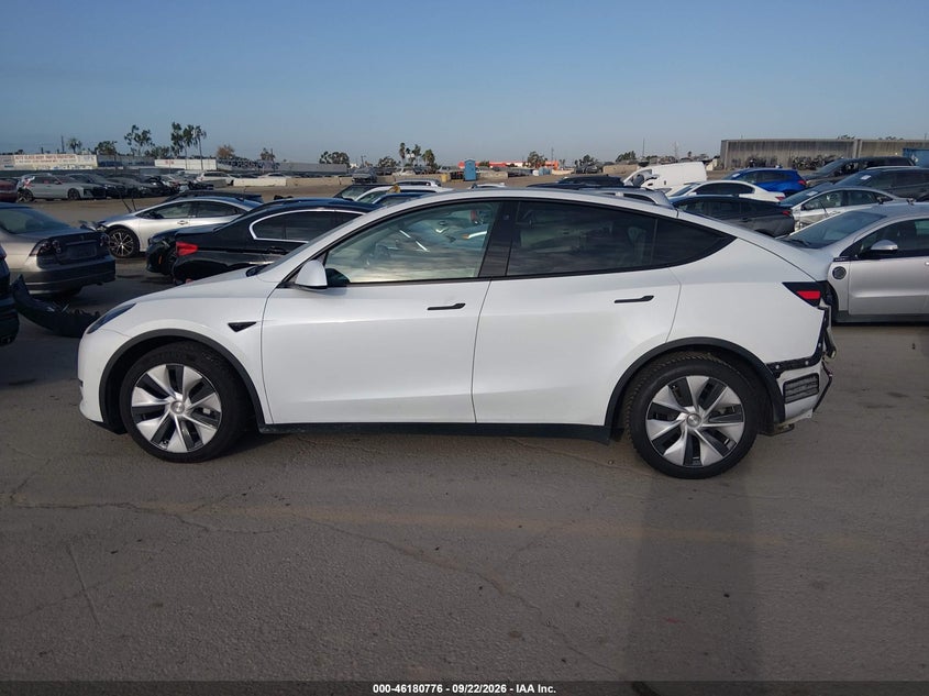 TESLA MODEL Y - zdjęcie 15