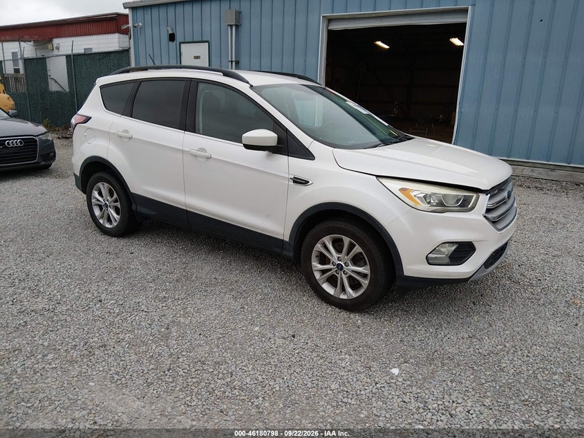 Vin: 1fmcu9hd4jua51861, lot: 46680658, ford escape sel 2018 img_1