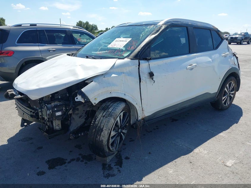 2018 Nissan Kicks, Перекидання, IAAI, VIN 3N1CP5CU8JL516232 — фото 2