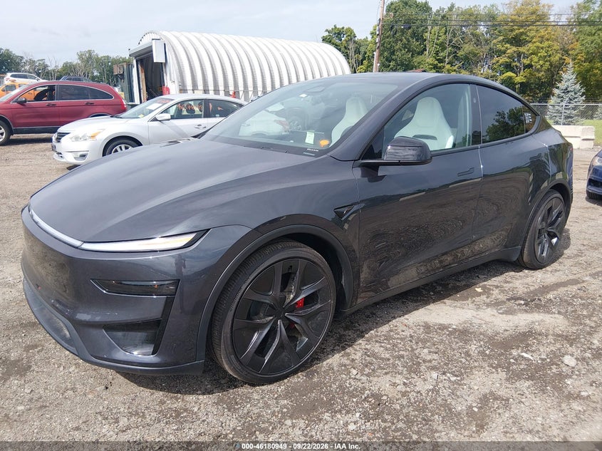 2026 Tesla Model Y, Прісна вода, IAAI, VIN 7SAYGDET7TA688304 — фото 2