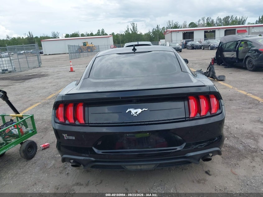 FORD MUSTANG - zdjęcie 17