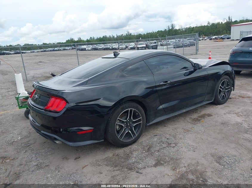 FORD MUSTANG - zdjęcie 4