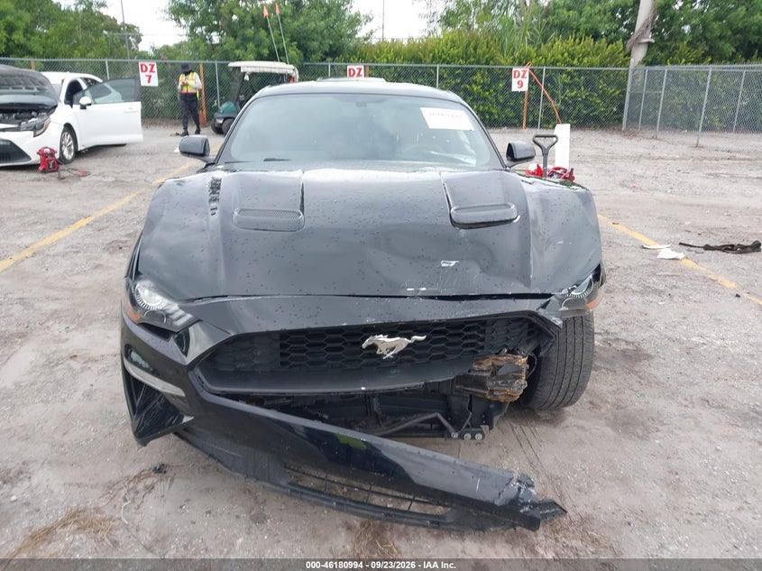 FORD MUSTANG - zdjęcie 6
