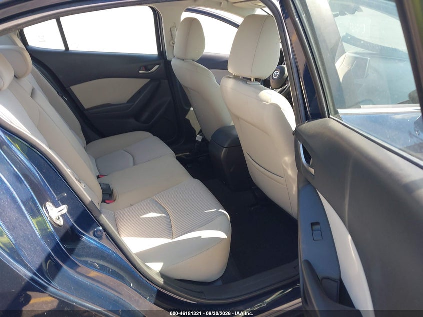 MAZDA MAZDA3 - zdjęcie 8