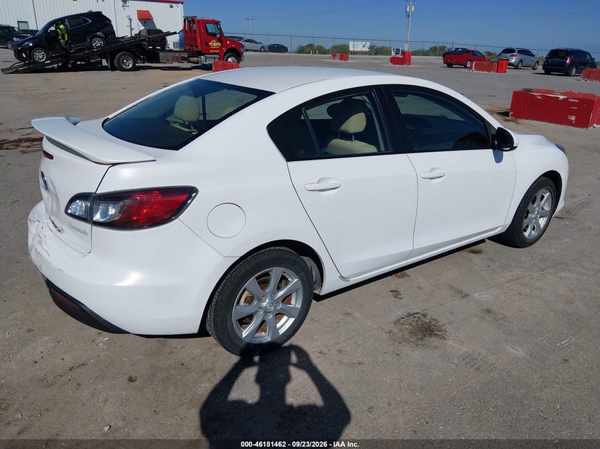 2010 MAZDA MAZDA3 I TOURING · Photo 4