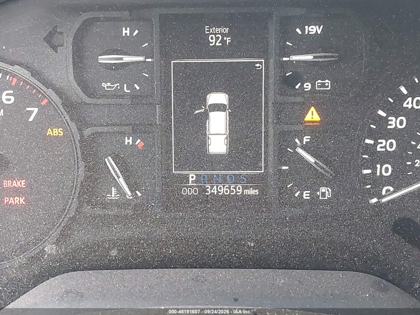 TOYOTA TUNDRA - zdjęcie 16