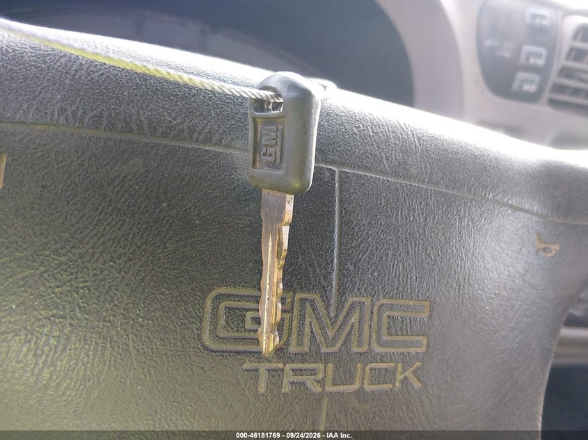 GMC JIMMY 1998 VIN 1GKDT13W4W2512151