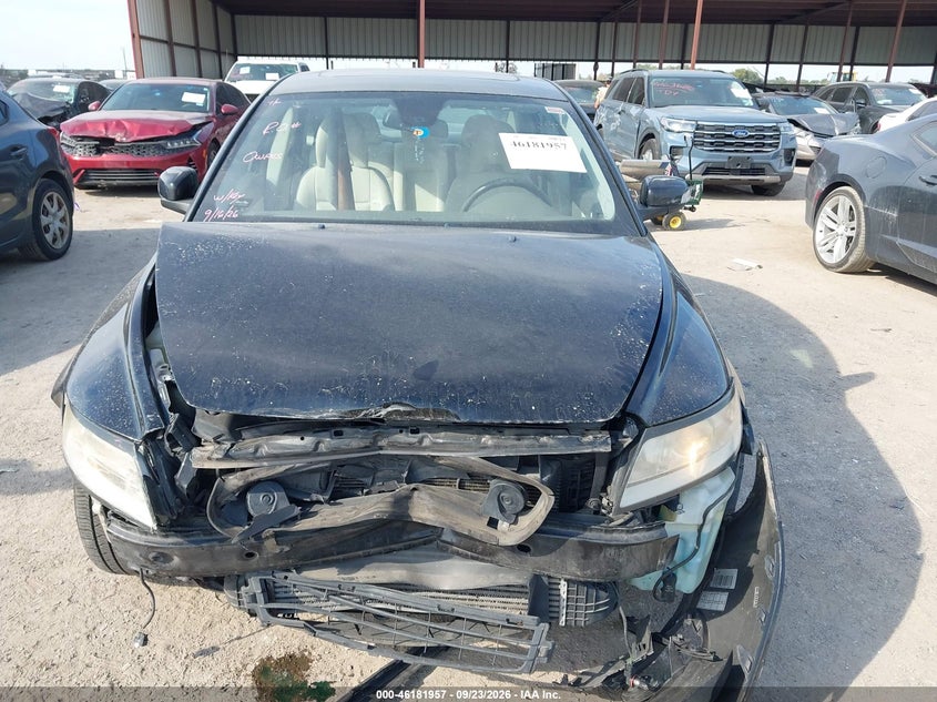 2011 VOLVO S40 T5 · Фото 12