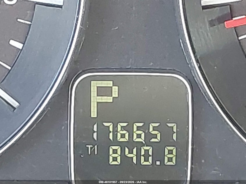 2011 VOLVO S40 T5 · Фото 15