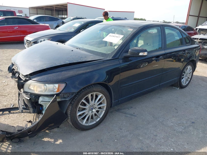 2011 VOLVO S40 T5 · Фото 2