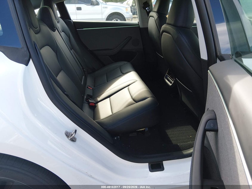2024 TESLA MODEL 3 · Фото 8