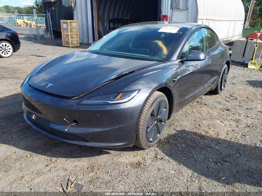2025 TESLA MODEL 3 LONG RANGE REAR-WHEEL DRIVE/STANDARD REAR-WHEEL DRIVE · Фото 2