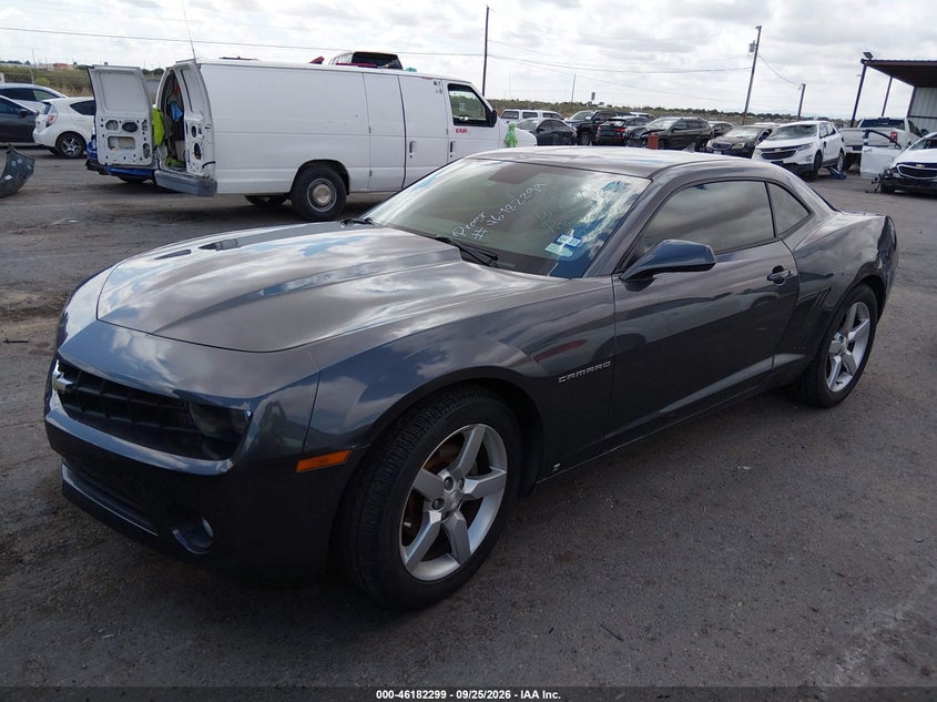 2010 Chevrolet Camaro, Right Side, IAAI, VIN 2G1FC1EVXA9125986 — photo 2