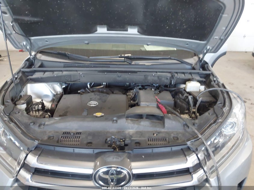 TOYOTA HIGHLANDER - zdjęcie 10