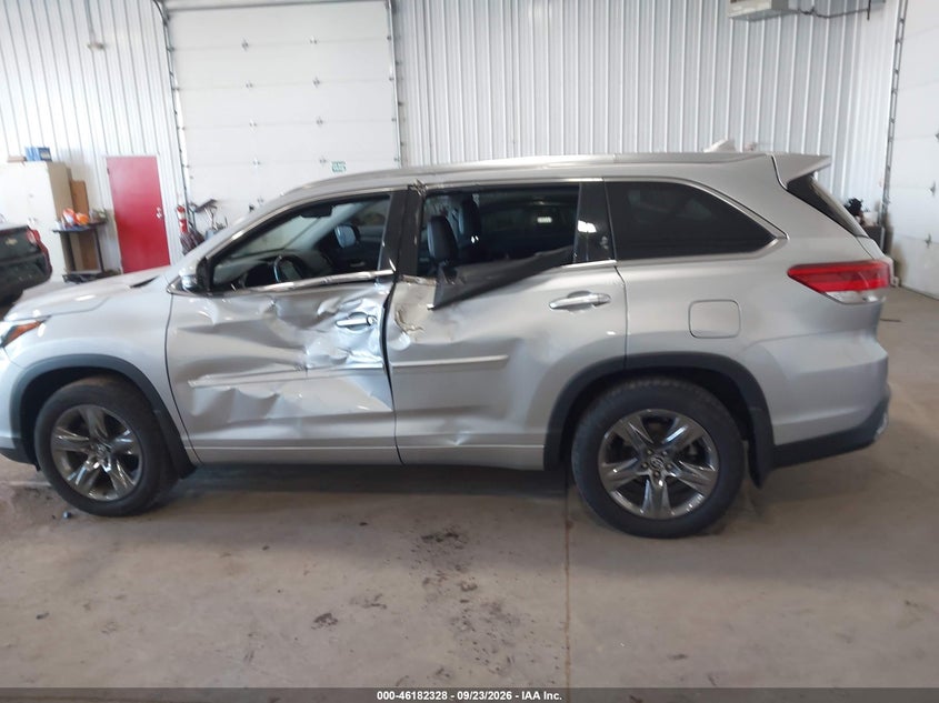 TOYOTA HIGHLANDER - zdjęcie 14