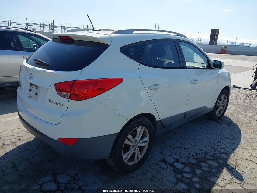 Vin: km8ju3ac1bu213307, lot: 46682200, hyundai tucson gls 20114