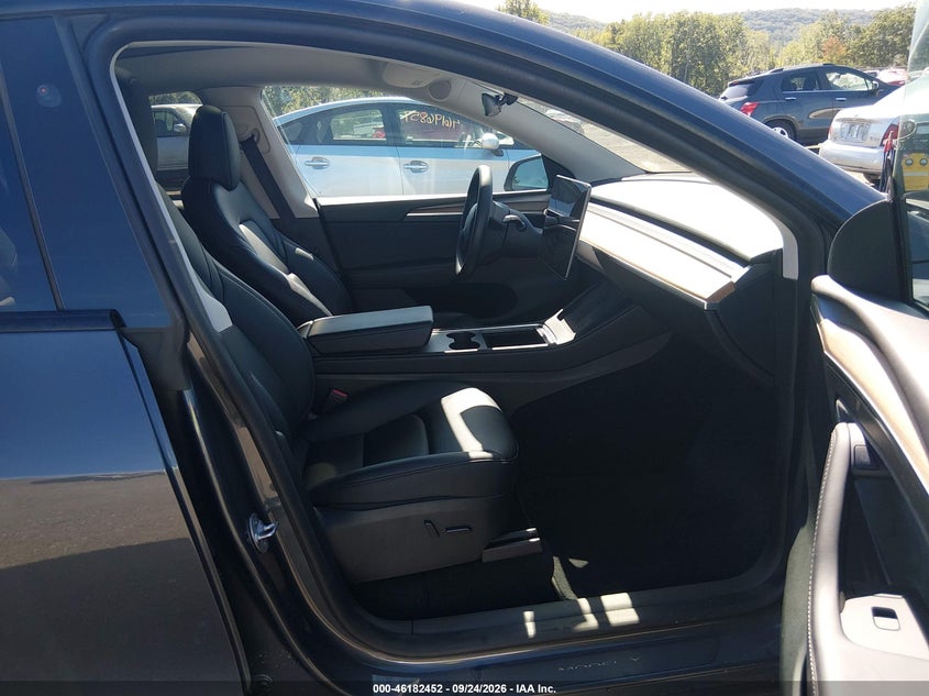 TESLA MODEL Y 2023 VIN 7SAYGDEF1PF863939