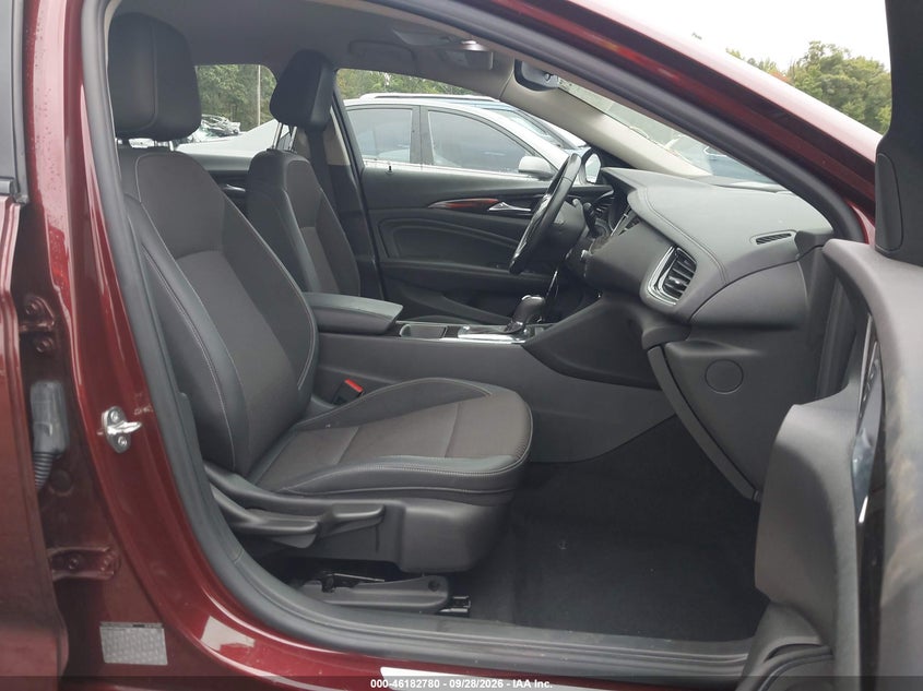 BUICK REGAL SPORTBACK 2019 VIN W04GM6SX7K1044567