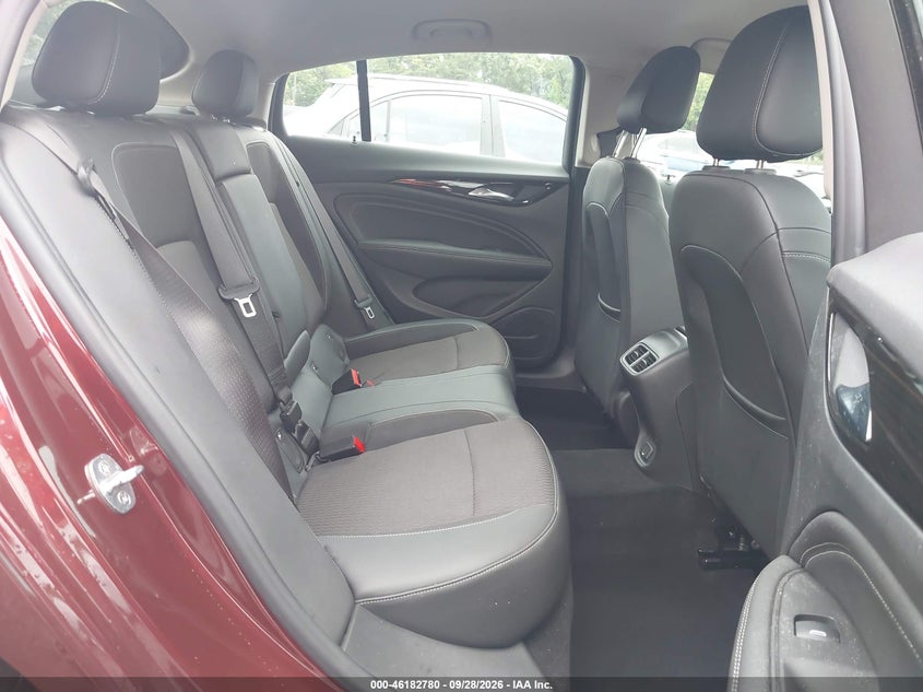 BUICK REGAL SPORTBACK 2019 VIN W04GM6SX7K1044567