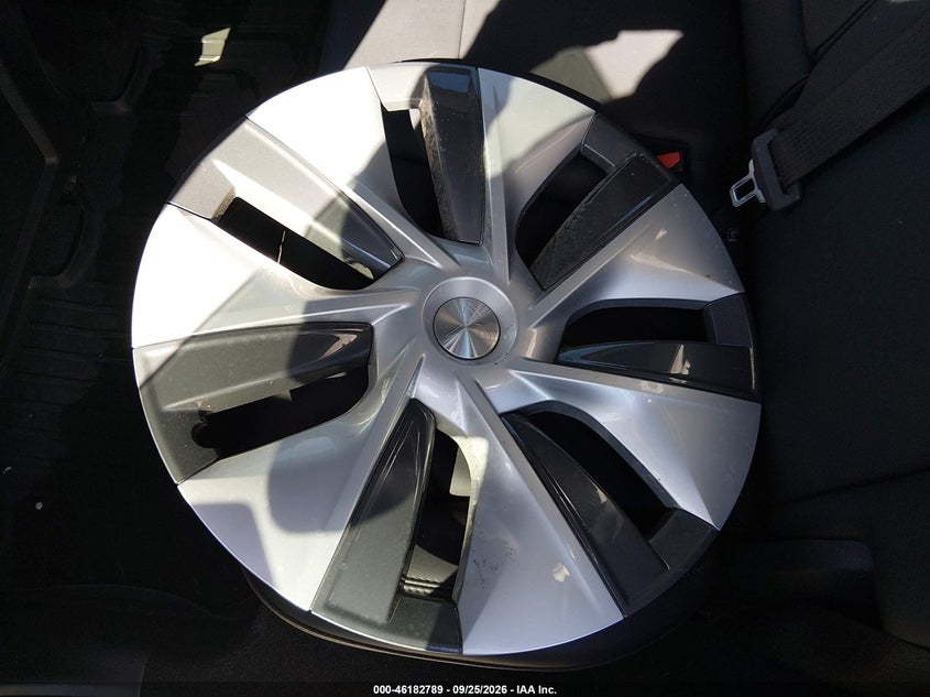 Фото 12 - TESLA MODEL Y