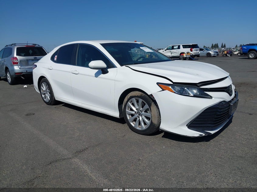 Vin: 4t1b11hk2ju565230, lot: 46682685, toyota camry le 2018 img_1